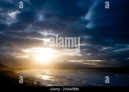 Sonnenuntergang auf dem wilden Atlantic Way in Strandhill, Sligo, Irland Stockfoto
