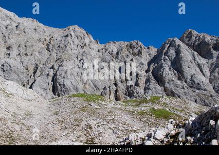Wanderung zur zugspitze 2962 m, Blick auf die Gipfel des Jubilumsgrat vom zugspitzplatt. wettersteingebirge garmisch-partenkirchen, oberbayern, bayern, süddeutschland, deutschland, europa, Stockfoto