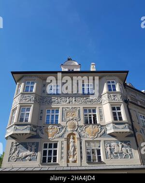 Ruffinihaus (eigentlich eine Gruppe von drei Häusern) am rindermarkt, erbaut von gabriel von seidl in den Jahren 1903 - 1905, Nordseite mit Fresken Stockfoto