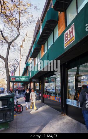 Außenansicht von B&H Photo Video-Electronics und Camera Store an der 420 9th Avenue und W 34th Street.Manhattan.New York City.New York.USA Stockfoto
