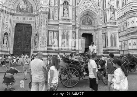 Kathedrale von florenz, die ehemalige cattedrale di santa maria del fiore und der campanile von giotto. toskana, italien Stockfoto