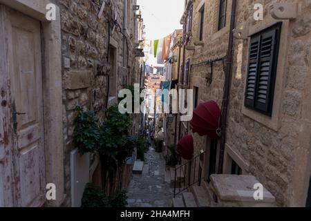 Wandern in Dubrovnik, kroatien - berühmter Drehort für Thronspiel. Dort heißt es: Königslandung Stockfoto