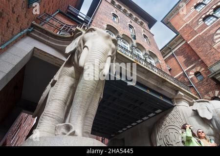 Kopenhagen, Koebenhavn: Elephant Tower and Gate, former Carlsberg Brewery District, in , Zealand, Sealand, Sjaelland, Dänemark Stockfoto