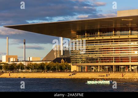 Kopenhagen, Koebenhavn: Das Opernhaus von Kopenhagen (Operaen), Inner Harbour, Amager Bakke (Amager Hill, Amager Slope, Copenhill), ist eine kombinierte Wärme und Stockfoto