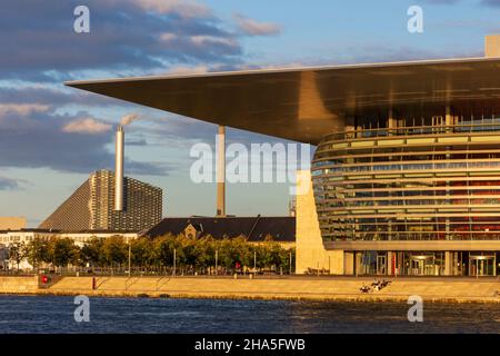 Kopenhagen, Koebenhavn: Das Opernhaus von Kopenhagen (Operaen), Inner Harbour, Amager Bakke (Amager Hill, Amager Slope, Copenhill), ist eine kombinierte Wärme und Stockfoto