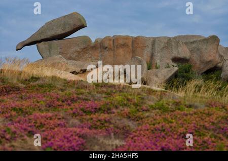 Felsformation la bouteille, Flasche, Felsküste entlang des sentier des douaniers, Zollbeamter Pfad gr 34, ploumanac'h, Côte de Granit Rose, cotes d'Armor, bretagne, frankreich Stockfoto