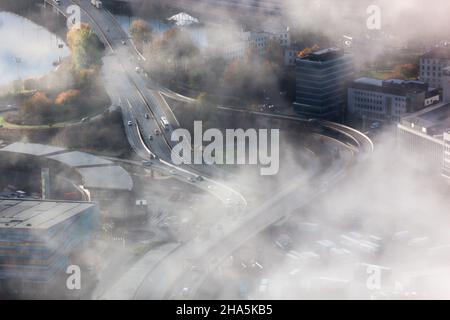 Stadt unter einer Nebeldecke, bergen, norwegen, skandinavien, europa Stockfoto