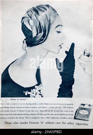 1950 Werbung in der Zeitschrift für Craven 'A' Zigaretten. Stockfoto