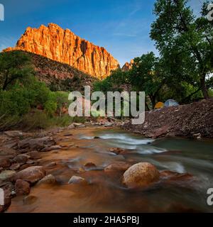 Virgin River und The Watchman Sunset im Zion National Park, Utah Stockfoto