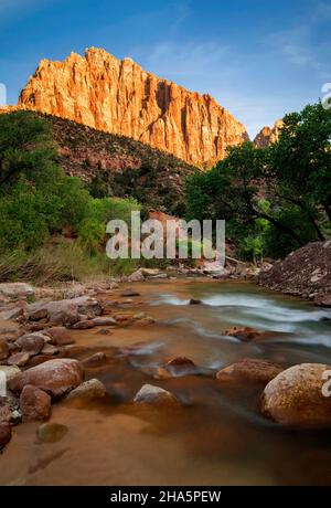 Virgin River und The Watchman Sunset im Zion National Park, Utah Stockfoto