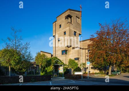 deutschland,monheim am rhein,bergisches Land,niederbergisches Land,niederberg,rheinland,Nordrhein-westfalen,nrw,monheim-baumberg,evangelische Friedenskirche von walter maria foerderer in konkretem Brutalismus Stockfoto