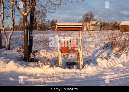 Zwei rote Briefkästen, Raattama, lappland, finnland Stockfoto