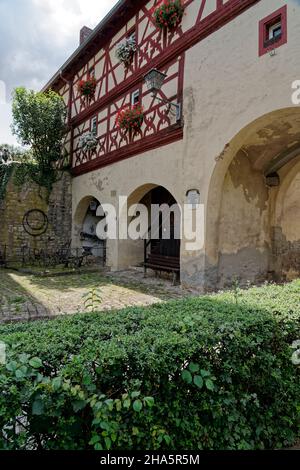 Freiluftschmiede zwischen Bollwerk und Taubenturm in der historischen Altstadt von ochsenfurt am Main, bezirk würzburg, unterfranken, franken, bayern, deutschland Stockfoto