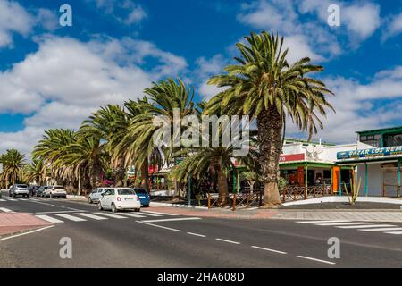 Straße in costa teguise, lanzarote, Kanaren, kanarische Inseln, spanien Stockfoto