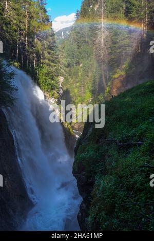 italien,Südtirol,trentino-Alto adige,Alto adige,pustertal,ahrntal,Sand in taufers,sand taufers,tobelschlucht mit den Reinbachfällen Stockfoto