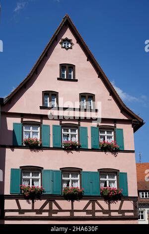 deutschland, bayern, oberfranken, bamberg, Altstadt, Fachwerkhaus, Giebel, Fensterläden, Blumenschmuck Stockfoto