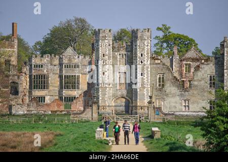 Haus Tudor Herrenhaus Cowdray Ruinen, Midhurst, West Sussex, England, Vereinigtes Königreich Stockfoto