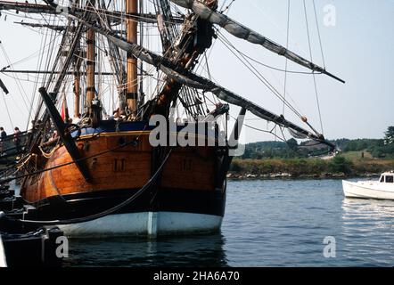 HMB Endeavour, eine Reproduktion des Schiffes, das Captain James Cook während seiner zweiten Reise durch den Pazifischen Ozean benutzt hat. Stockfoto