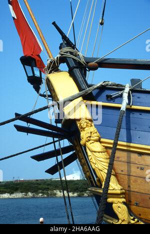 HMB Endeavour, eine Reproduktion des Schiffes, das Captain James Cook während seiner zweiten Reise durch den Pazifischen Ozean benutzt hat. Stockfoto