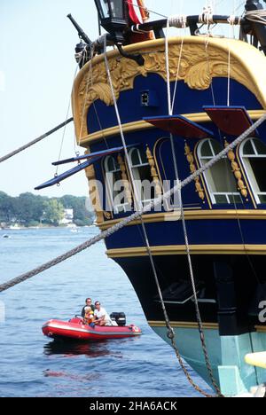 HMB Endeavour, eine Reproduktion des Schiffes, das Captain James Cook während seiner zweiten Reise durch den Pazifischen Ozean benutzt hat. Stockfoto