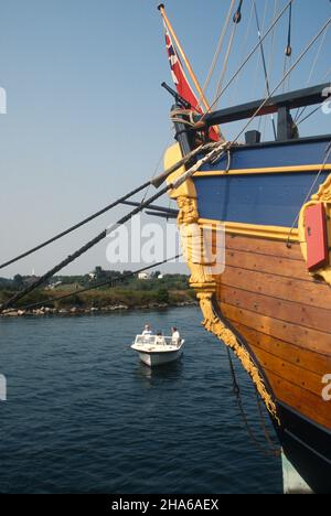 HMB Endeavour, eine Reproduktion des Schiffes, das Captain James Cook während seiner zweiten Reise durch den Pazifischen Ozean benutzt hat. Stockfoto