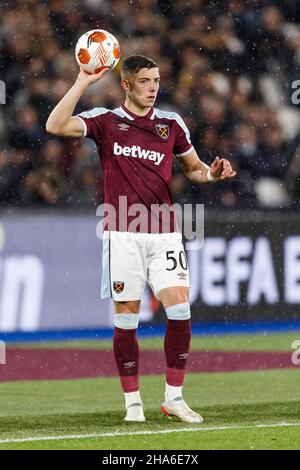 London, Großbritannien. 09th Dez 2021. Harrison Ashby von West Ham United während des UEFA Europa League Group H-Spiels zwischen West Ham United und Dinamo Zagreb im Londoner Stadion am 9th 2021. Dezember in London, England. (Foto von Daniel Chesterton/phcimages.com) Quelle: PHC Images/Alamy Live News Stockfoto