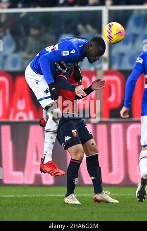 Genua, Italien. 10th Dez 2021. Omar Colley (Sampdoria) während des italienischen "Serie A"-Spiels zwischen Genua 1-3 Sampdoria im Luigi Ferraris Stadium am 10. Dezember 2021 in Genua, Italien. Quelle: Maurizio Borsari/AFLO/Alamy Live News Stockfoto