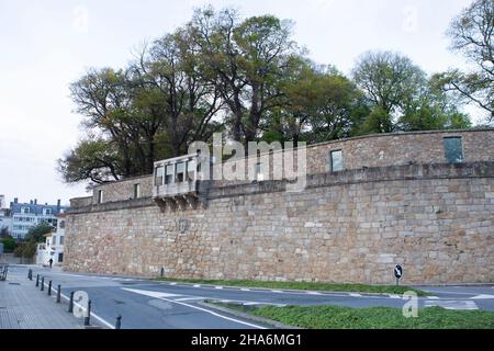 Außenansicht des 'San Carlos Garden', in der Altstadt von Coruna, Galizien, Spanien Stockfoto