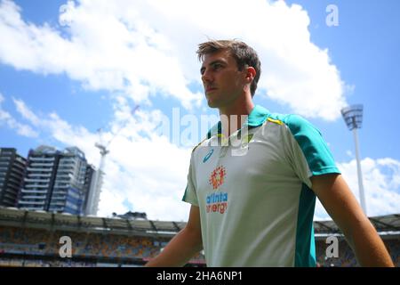 Brisbane, Großbritannien. 11th Dez 2021. Pat Cummins aus Australien spazierend nach dem ersten Test auf der Gabba in Brisbane, Großbritannien am 12/11/2021. (Foto von Patrick Hoelscher/News Images/Sipa USA) Quelle: SIPA USA/Alamy Live News Stockfoto