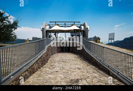 Flügel von Tatev, Seilbahn zwischen Halidzor und dem Kloster Tatev in Armenien. Stockfoto