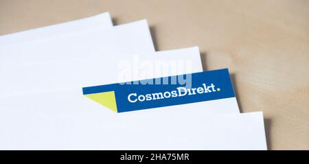 Rottweil, Deutschland. 09th Dez 2021. Die Worte „Kosmos direkt“ sind auf einem Brief des Versicherers zu sehen. Kredit: Silas Stein//dpa/Alamy Live Nachrichten Stockfoto