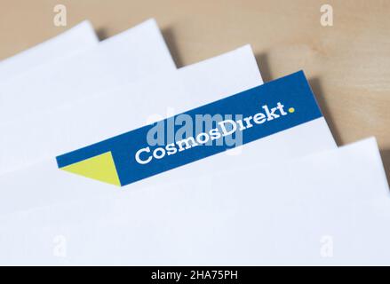Rottweil, Deutschland. 09th Dez 2021. Die Worte „Kosmos direkt“ sind auf einem Brief des Versicherers zu sehen. Kredit: Silas Stein//dpa/Alamy Live Nachrichten Stockfoto