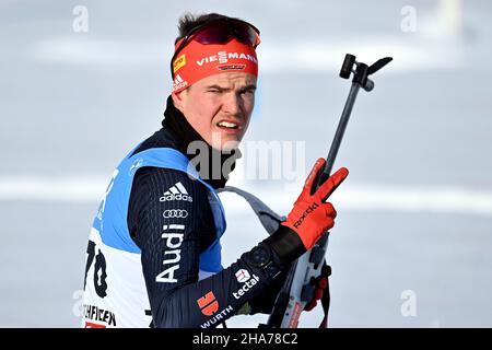 Philipp HORN (GER), auf dem Schießstand, Geste, Aktion, Einzelbild, getrimmtes Einzelmotiv, Portrait, Portrait, Portrait. IBU Biathlon Weltcup in Hochfilzen 10 km Sprint der Männer am 10th. Dezember 2021. In Hochfilzen/Pillersee, Saison 2021/21. Stockfoto