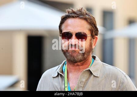 Abu Dhabi, VAE. 11th Dez 2021. Gerard Butler (GBR) Schauspieler. 11.12.2021. Formel 1 Weltmeisterschaft, Rd 22, Abu Dhabi Grand Prix, Yas Marina Circuit, Abu Dhabi, Qualifying Day. Bildnachweis sollte lauten: XPB/Press Association Images. Quelle: XPB Images Ltd/Alamy Live News Stockfoto