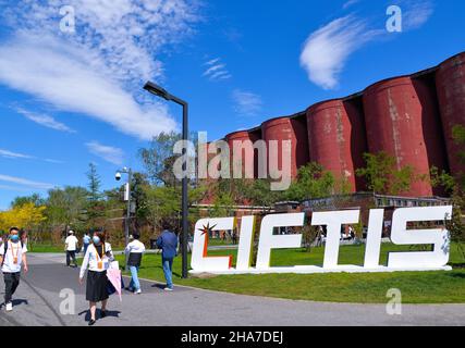 Peking, China. September 2021. Besucher der China International Fair for Trade in Services (CIFTIS) 2021 im Shougang Park in Peking, der Hauptstadt Chinas, am 6. September 2021. Quelle: Xu Qin/Xinhua/Alamy Live News Stockfoto