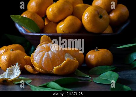 Baby Orange Santang Madu ist eine Art Orange aus China mit einem süßen Geschmack und verlockenden Aroma. Diese Frucht wird oft während des chinesischen Neujahrs ce verzehrt Stockfoto