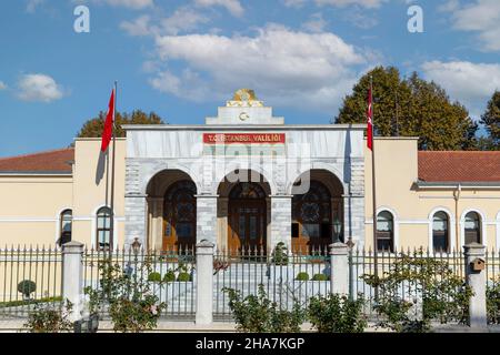 Istanbul, Türkei - 4. November 2021 : Regierungsgebäude in Istanbul Stockfoto