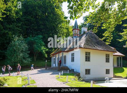 Vordingborg: Liselund Landschaftspark, Gammel Slot (Alter Palast, altes Herrenhaus), in Liselund, Moen, Dänemark Stockfoto