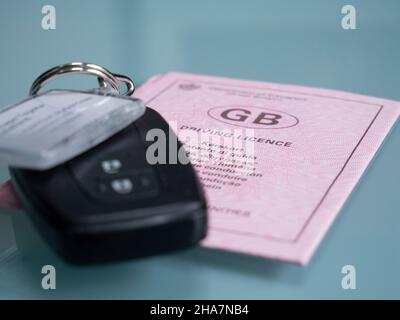 Old Style Paper GB Führerschein ausgestellt in Großbritannien vor dem 31. März 2000 Stockfoto