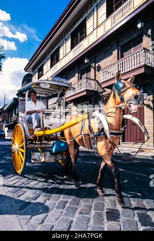 Kalesa und Fahrer, Intramuros, Manila, Philippinen Stockfoto