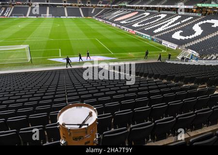 Allgemeine Stadionansicht das Sky Bet League 1-Spiel zwischen MK Dons und Oxford United im Stadion:mk, Milton Keynes, England am 11. Dezember 2021. Foto von Kevin Hodgson / Prime Media Images. Stockfoto