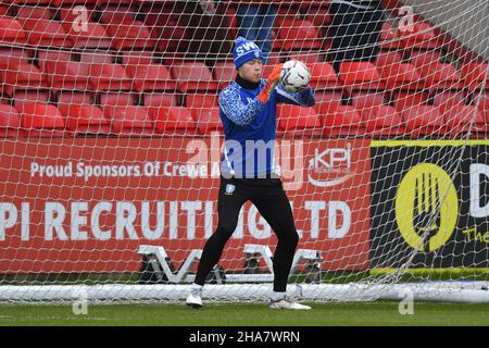 Bailey Peacock-Farrell #1 von Sheffield Mittwoch während des Warm-Up in Crewe, Großbritannien am 12/11/2021. (Foto von Richard Long/News Images/Sipa USA) Stockfoto