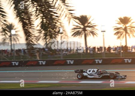 11th. Dezember 2021; Yas Marina Circuit, Abu Dhabi, Vereinigte Arabische Emirate: FIA Abu Dhabi F1 Grand Prix Qualifikationstag: Scuderia AlphaTauri Honda, Pierre Gasly Stockfoto