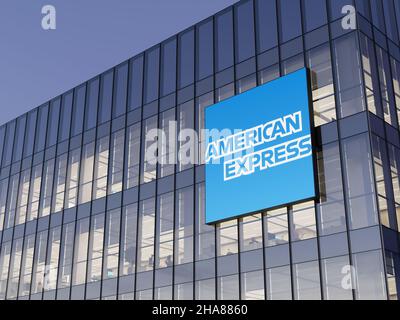 New York, NY, USA. 14. Oktober 2021. Nur zur redaktionellen Verwendung, 3D CGI. American Express Signage Logo Top of Glass Building. Multinationale Finanzunternehmen Am Arbeitsplatz Stockfoto