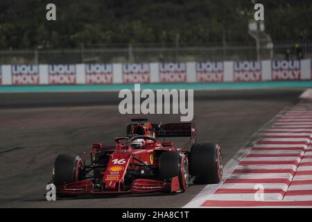 Abu Dhabi, VAE. 11th Dez 2021. 11.12.2021, Yas Marina Circuit, Abu Dhabi, FORMEL 1 ETIHAD AIRWAYS ABU DHABI GRAND PRIX 2021, im Bild Carlos Sainz Jr. (ESP), Scuderia Ferrari Mission winnow Stockfoto