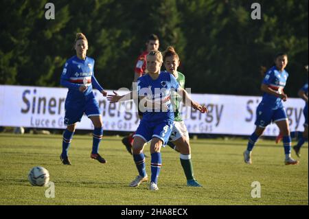 Verona, Italien. 11th Dez 2021. Anna Auvinen (Sampdoria) während Hellas Verona Women vs UC Sampdoria, Italienischer Fußball Serie A Frauenspiel in Verona, Italien, Dezember 11 2021 Kredit: Unabhängige Fotoagentur/Alamy Live News Stockfoto