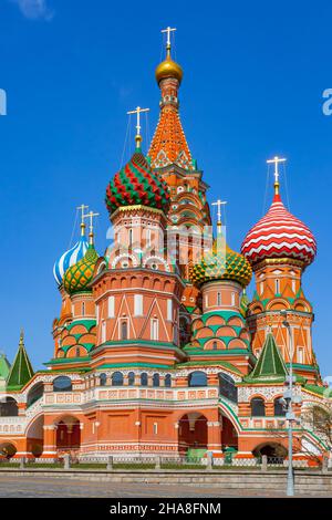 Basilius-Kathedrale auf dem Roten Platz von Moskau, eines der beliebtesten kulturellen Symbole Russlands Stockfoto