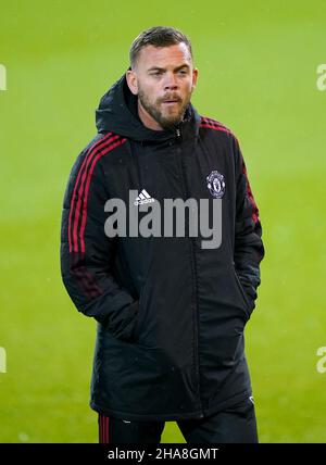 Manchester United Fitness-Trainer Charlie Owen vor dem Premier League-Spiel in der Carrow Road, Norwich. Bilddatum: Samstag, 11. Dezember 2021. Stockfoto