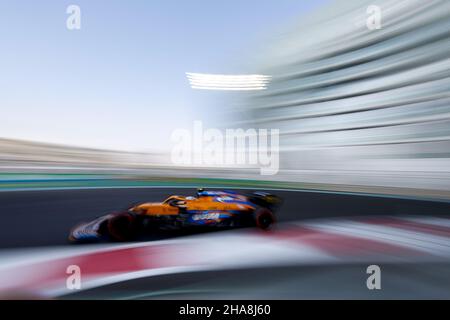 04 NORRIS Lando (gbr), McLaren MCL35M, Aktion während des Formel 1 Etihad Airways Abu Dhabi Grand Prix 2021, 22th Lauf der FIA Formel 1 Weltmeisterschaft 2021 vom 10. Bis 12. Dezember 2021 auf dem Yas Marina Circuit, in Yas Island, Abu Dhabi - Foto: Dppi/DPPI/LiveMedia Stockfoto