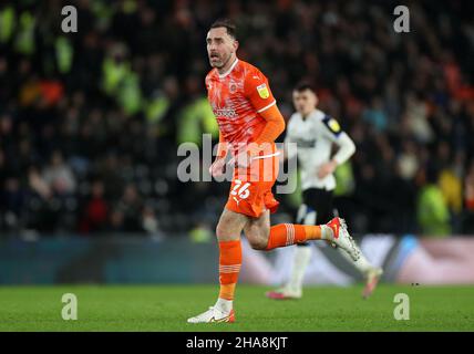 Richard Keogh von Blackpool während des Sky Bet Championship-Spiels im Pride Park Stadium, Derby. Bilddatum: Samstag, 11. Dezember 2021. Stockfoto